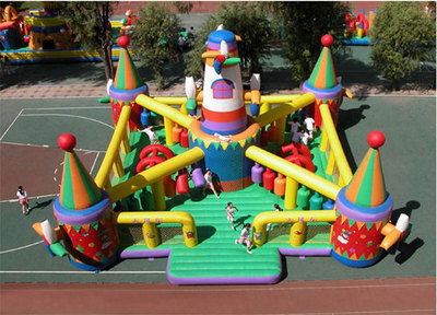 洛陽(yáng)正原大型氣模玩具廠 創(chuàng)新兒童大型充氣玩具的制造專家